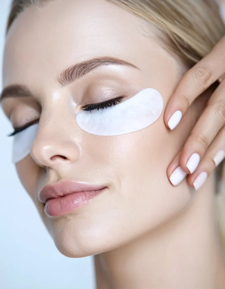 Pielęgnacja skóry wokół oczu zmniejszanie zmarszczek ordprężanie skóry w My Day Thalgo Poznań